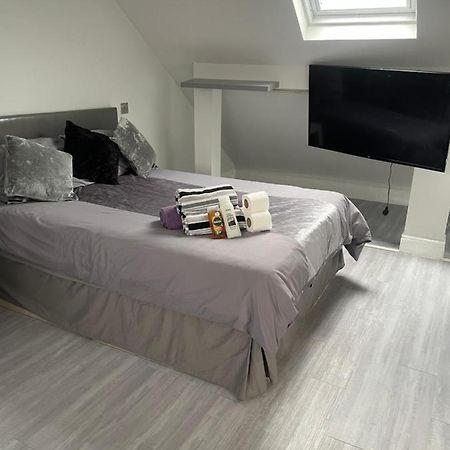 Newly Renovated Studio In Acton 伦敦 外观 照片